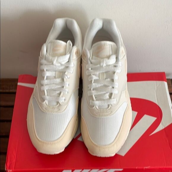 Nike Air Max 1 Sail/Guava Ice USA Women Size 11/UK 8.5/EU 43(DZ2628-111) - Picture 3 of 11